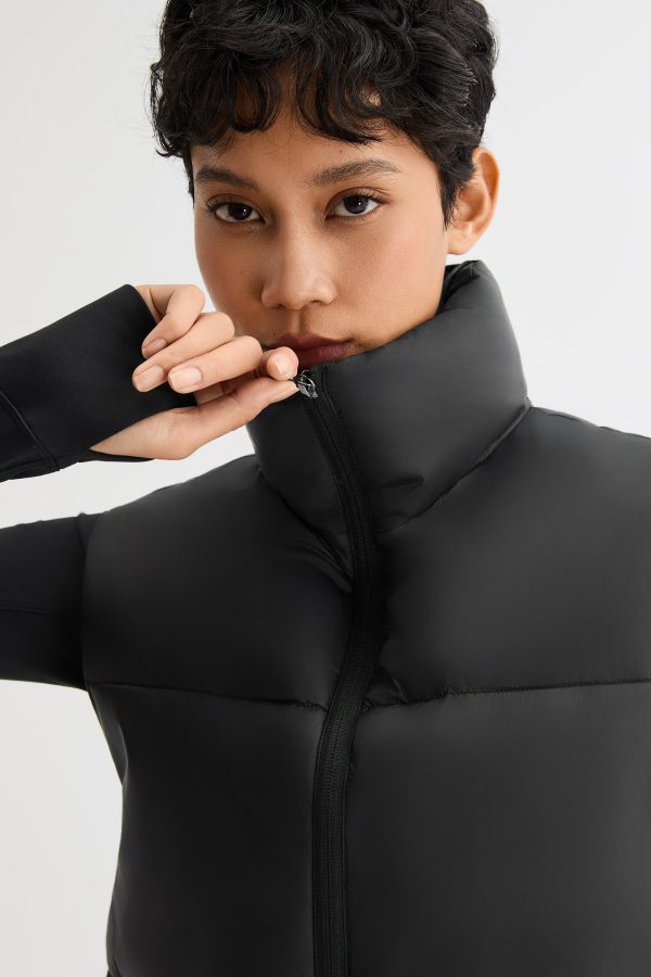 Cropped Puffer Down Vest - Image 13
