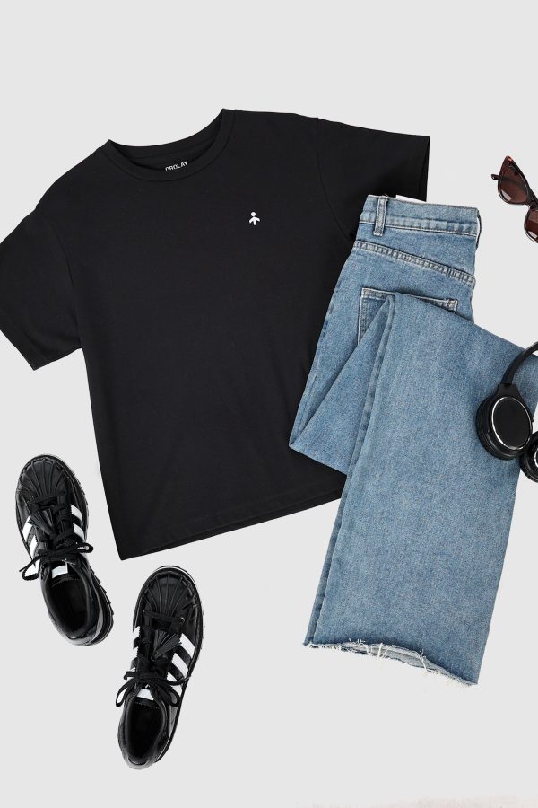 Basic Round Neck T-Shirt - Image 17