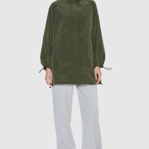 Lightweight Hooded Windbreaker