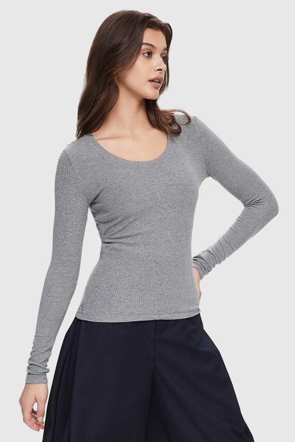 Scoop Neck Pullover Sweater - Image 7