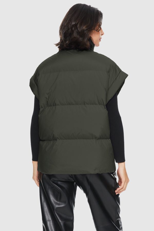 Sleeveless Classic Puffer Vest - Image 4