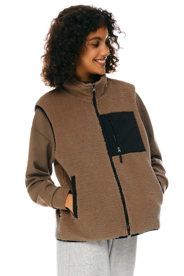 Oversized Fleece Reversible Vest Sherpa with Pockets - Image 22