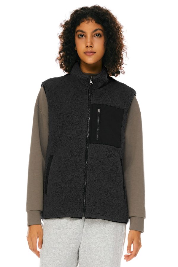 Oversized Fleece Reversible Vest Sherpa with Pockets - Image 2