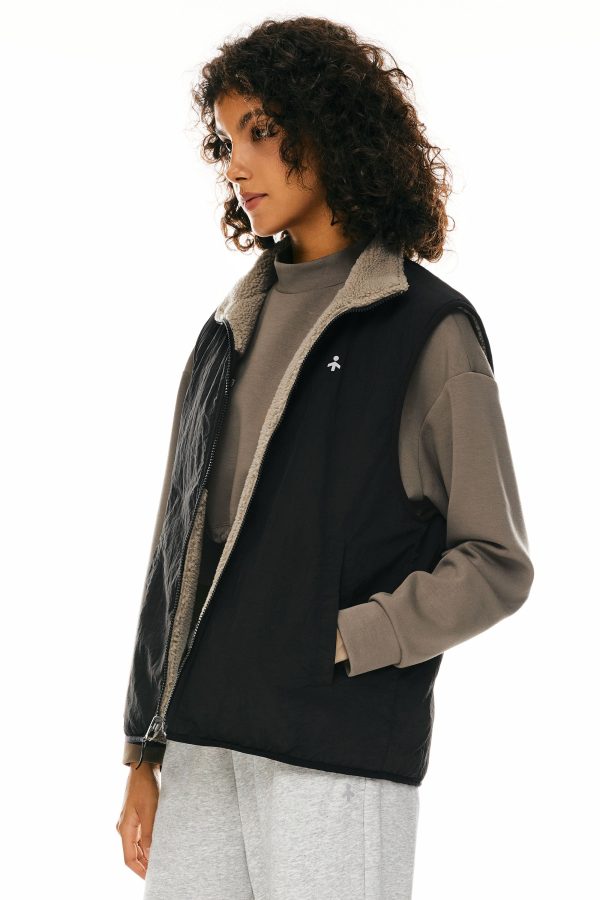 Oversized Fleece Reversible Vest Sherpa with Pockets - Image 12