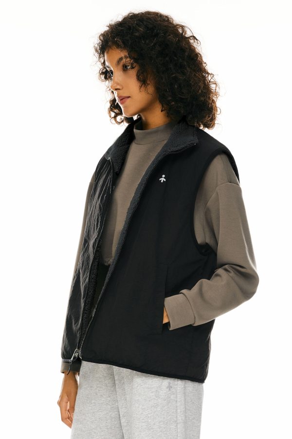 Oversized Fleece Reversible Vest Sherpa with Pockets - Image 8