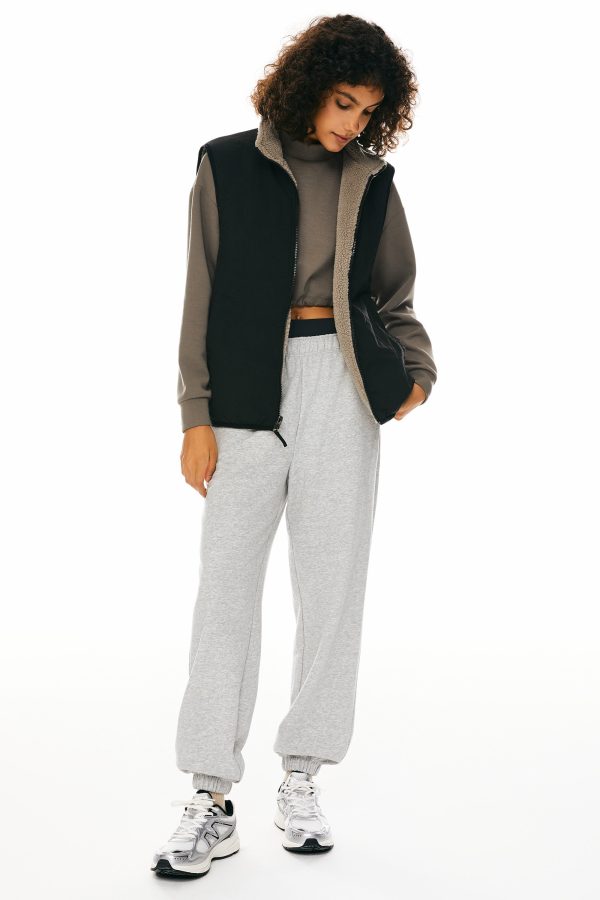 Oversized Fleece Reversible Vest Sherpa with Pockets - Image 14